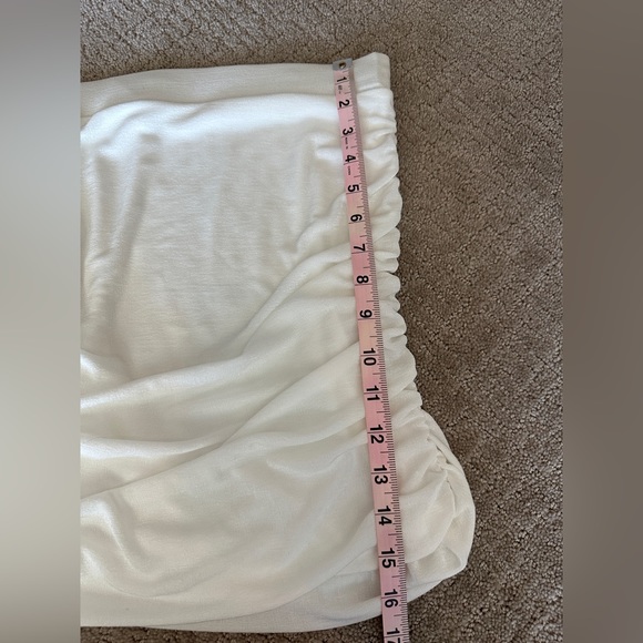 White stretch bodycon style skirt medium - Picture 4 of 8